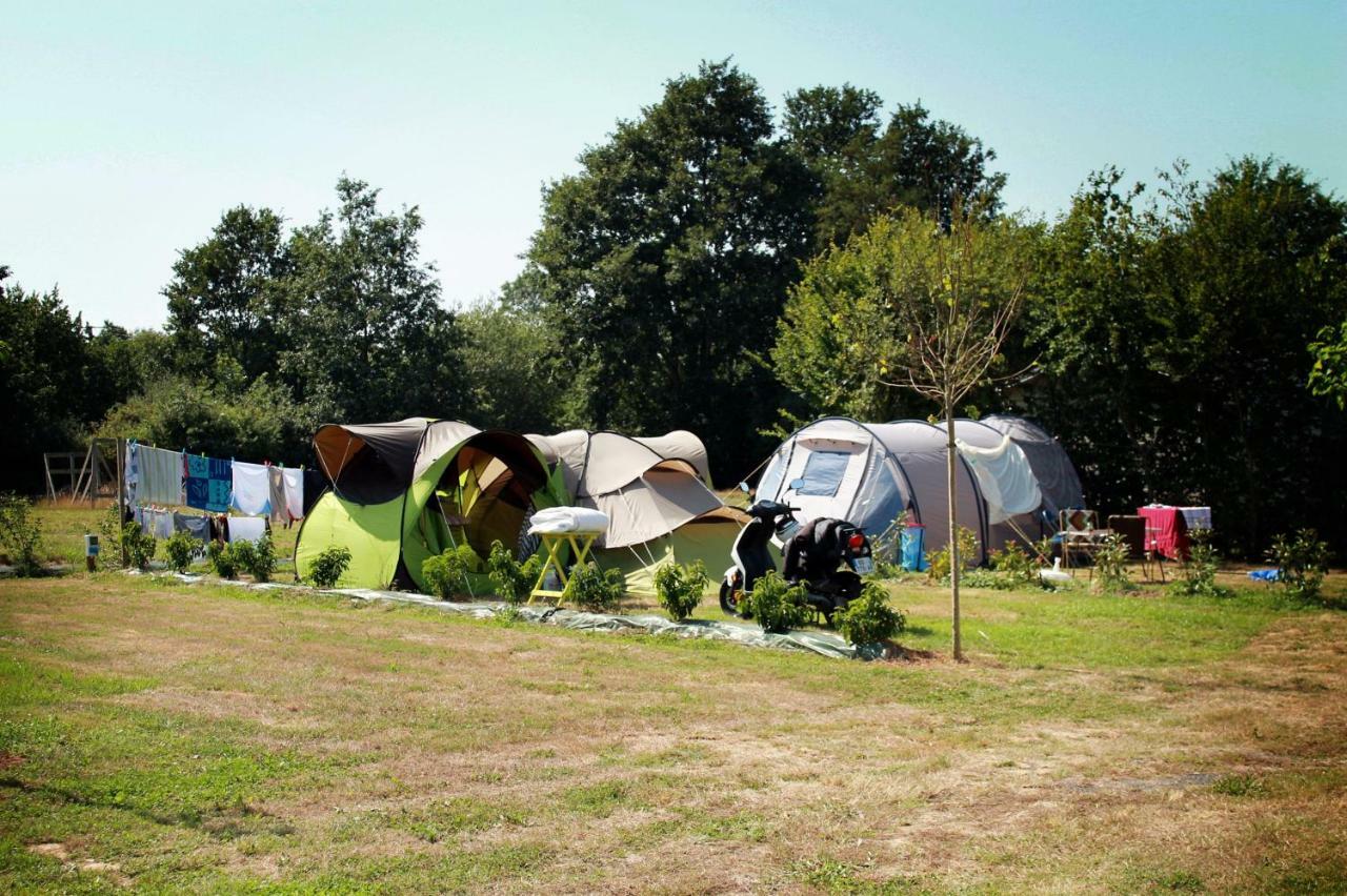 Camping Au Pré de l'Étang Sainte-Foy  Exterior foto