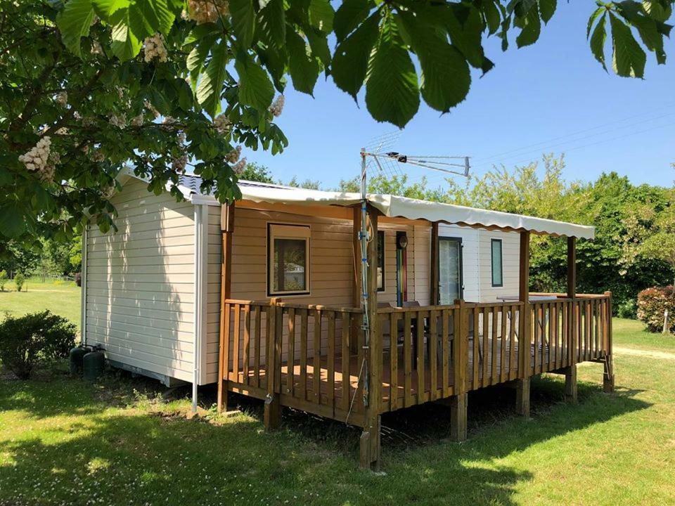 Camping Au Pré de l'Étang Sainte-Foy  Exterior foto