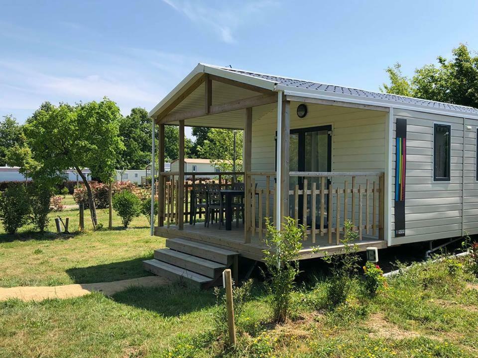 Camping Au Pré de l'Étang Sainte-Foy  Exterior foto